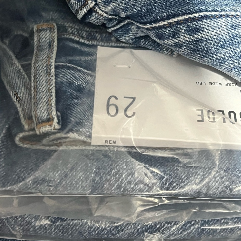 AGOLDE
Ren high-rise wide-leg recycled jeans - Picture 6 of 7